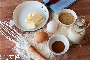 泡打粉是小苏打粉吗 小苏打粉和泡打粉区别 泡打粉是小苏打粉吗 小苏打粉和泡打粉区别