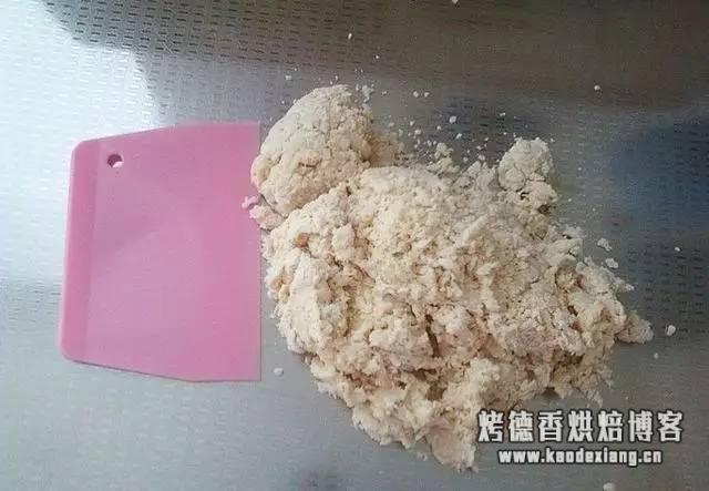 学烘焙需要揉面吗？面团揉面手法及发酵技巧，做面包不再难！（详细图解）