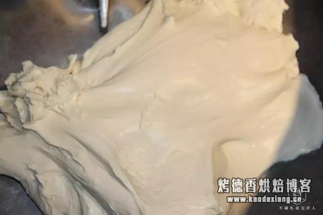 黄油代替品 黄油用完了,橄榄油和猪油能替代做面包吗?