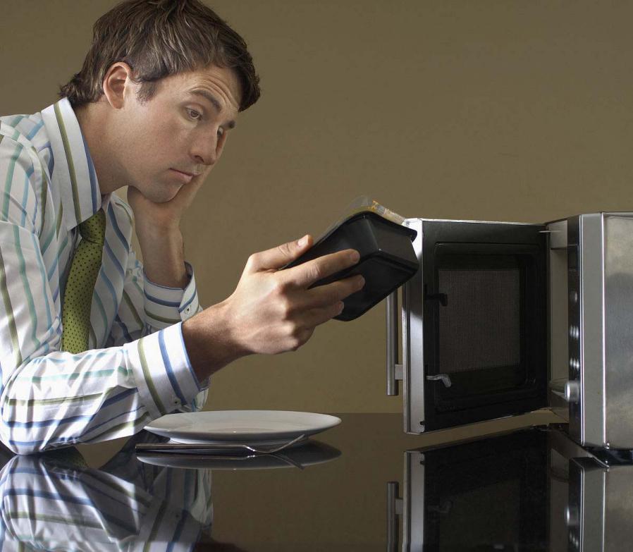 微波炉应该怎么买？主妇必看的四款微波炉