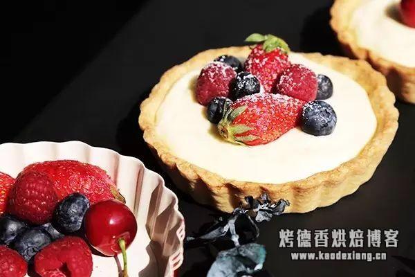 烘焙硅胶模具，烘焙必备的超好用模具套装、小工具看这篇就够了！重点是不仅超好用！