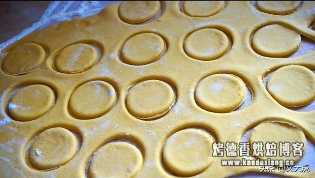 做南瓜饼,该加面粉还是糯米粉?区别在这里,别做错了
