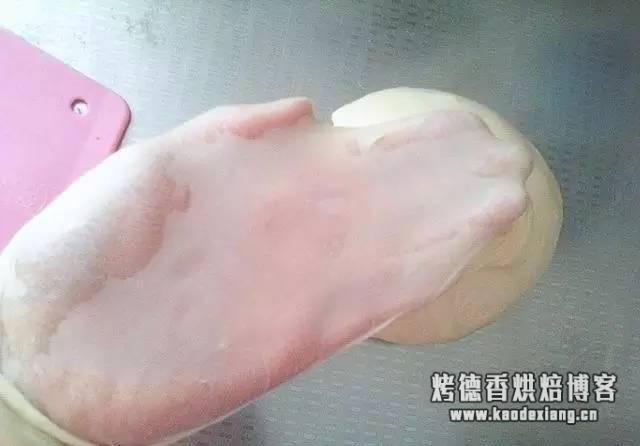 学烘焙需要揉面吗？面团揉面手法及发酵技巧，做面包不再难！（详细图解）