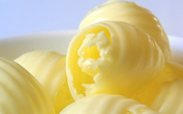 鲜奶油、淡奶油和黄油的打发