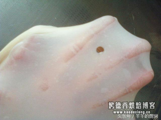 面包揉面包出膜技巧？史上最详细手工揉面方法，窍门、手法全在里面，包你做出成功面包