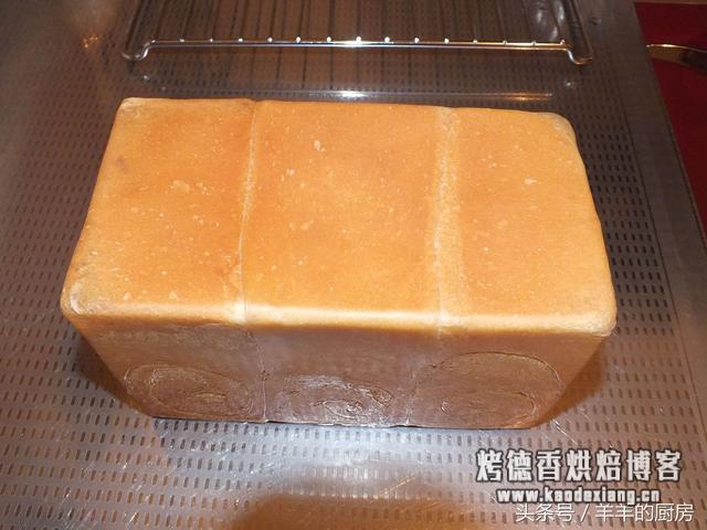 面包揉面包出膜技巧？史上最详细手工揉面方法，窍门、手法全在里面，包你做出成功面包