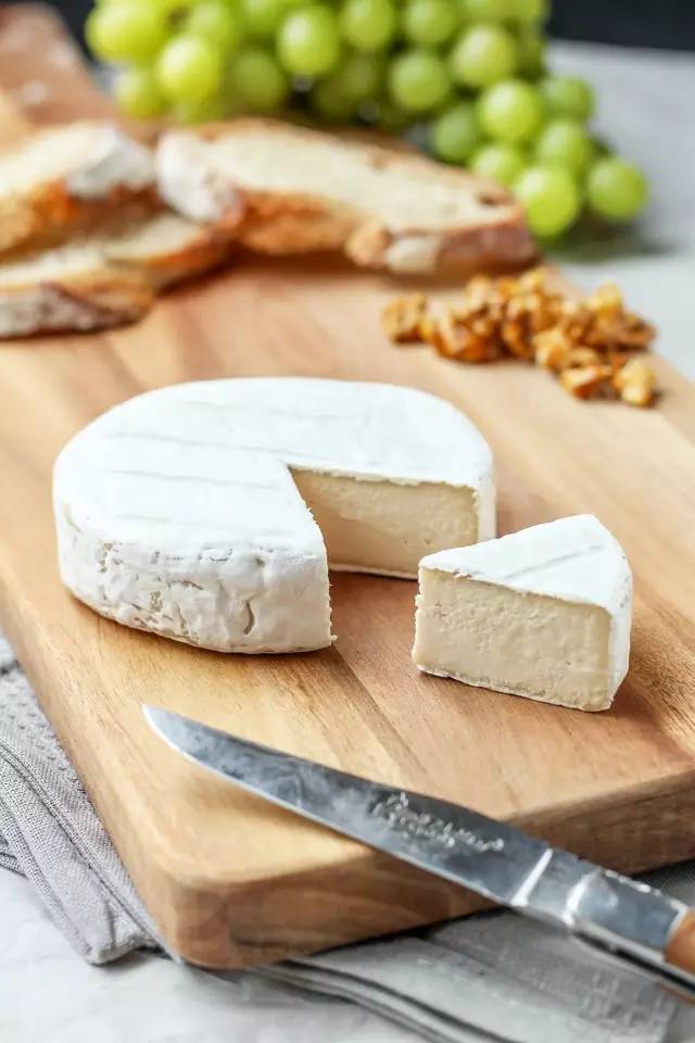 芝士和黄油的区别在哪里！终于明白芝士、奶酪、奶油、黄油的区别了