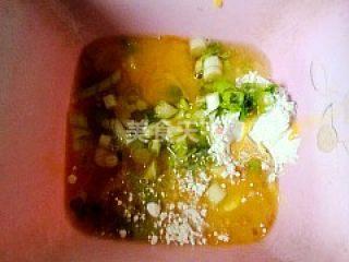 玉米鸡蛋饼,玉米粉和面粉要放多少才能做得香嫩?