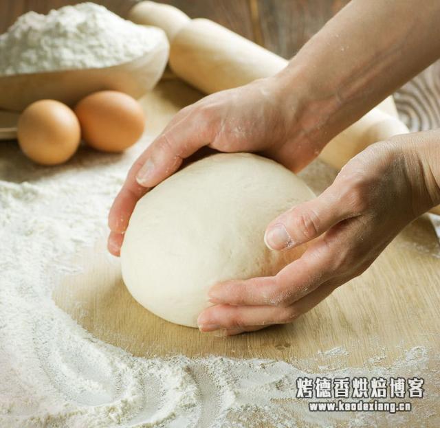 揉不出手套膜的原因 和面与揉面专业手法，制作面点的你需要知道！