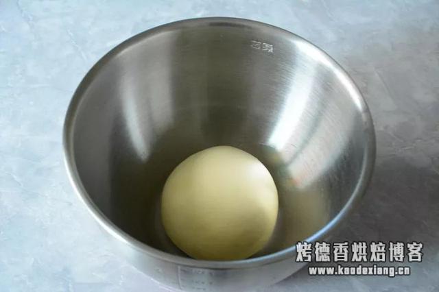 手工揉面快速出膜窍门?夏天揉面不带怕,私藏技巧破解揉面翻车烦恼