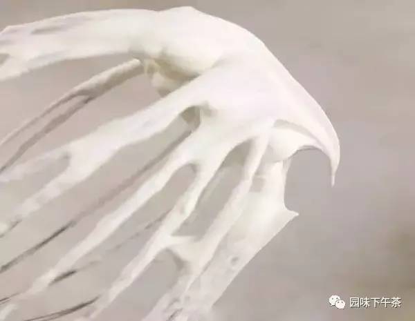 稀奶油、淡奶油、黄油、奶油……傻傻分不清?让您一图读懂 奶油和黄油的差别?稀奶油、淡奶油、黄油、奶油有什么区别?