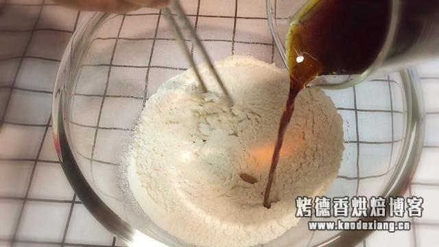 泡打粉、酵母粉的区别和用法 今天可算长知识了 以后不会再用错了