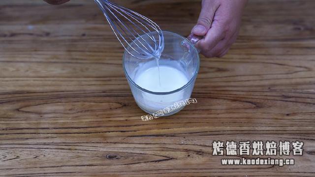 五个鸡蛋加点面粉就能做个大蛋糕，不用烤箱不用泡打粉特简单！