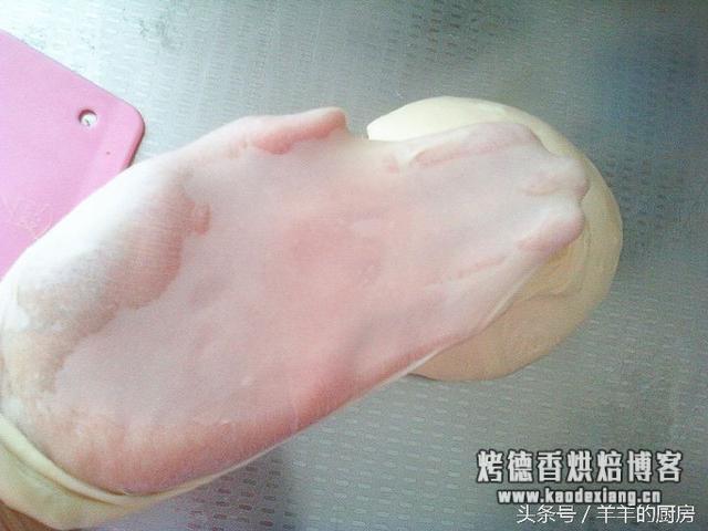 面包揉面包出膜技巧？史上最详细手工揉面方法，窍门、手法全在里面，包你做出成功面包