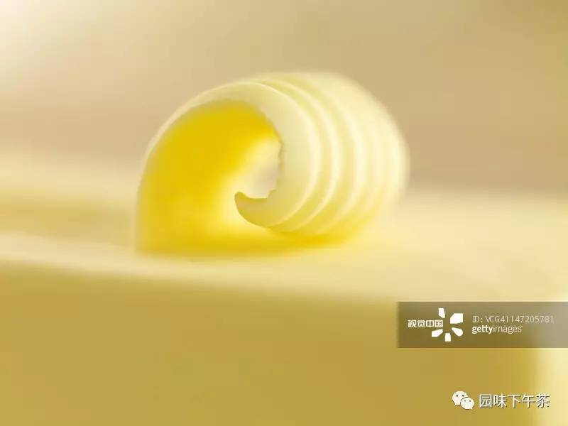 稀奶油、淡奶油、黄油、奶油……傻傻分不清?让您一图读懂 奶油和黄油的差别?稀奶油、淡奶油、黄油、奶油有什么区别?