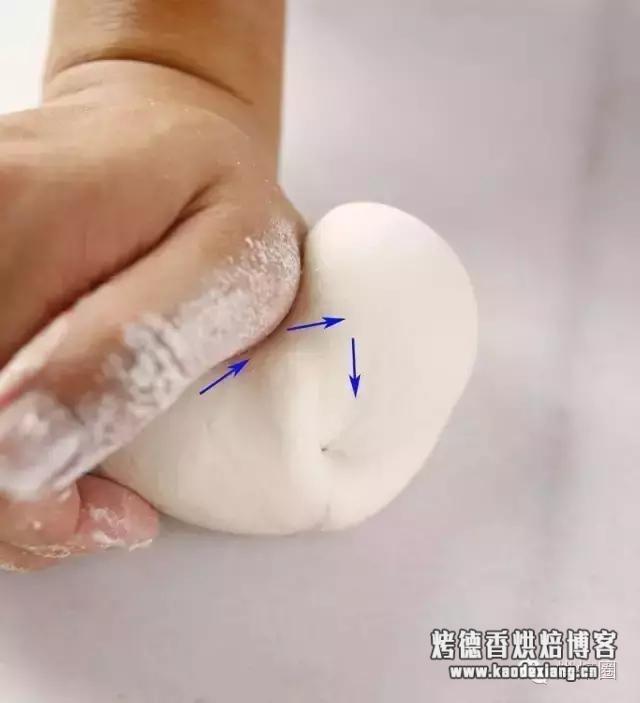 面团揉不出膜怎么补救?手揉面团,怎样做才能快速出膜?