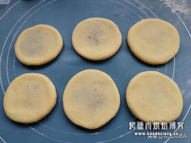 面粉别只会蒸馒头,加1个鸡蛋,1碗玉米粉,做成它,外酥里软特香