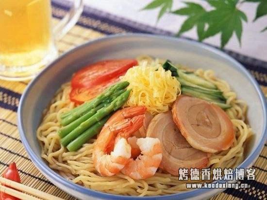 低筋面粉、中筋面粉、高筋面粉,这三种面粉区别在哪?如何正确用