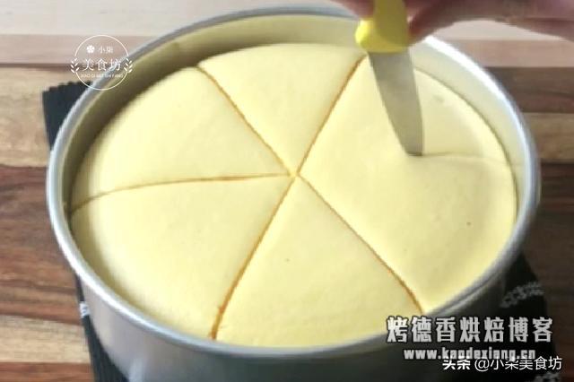 晒晒我家戚风蛋糕,掌握2个关键点,松软不塌陷,出炉瞬间被扫光
