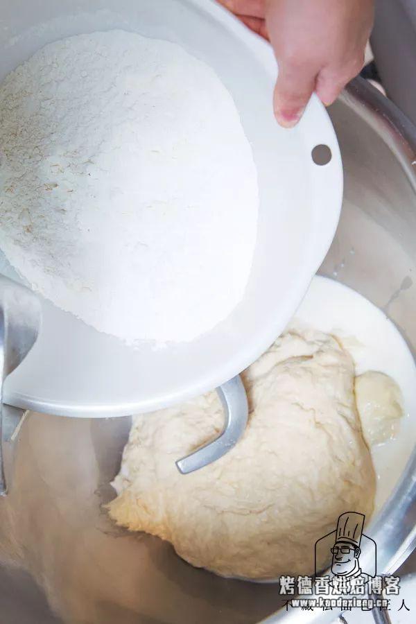 揭秘面包大师吴克己中种法食谱:手撕炼乳&酸奶吐司
