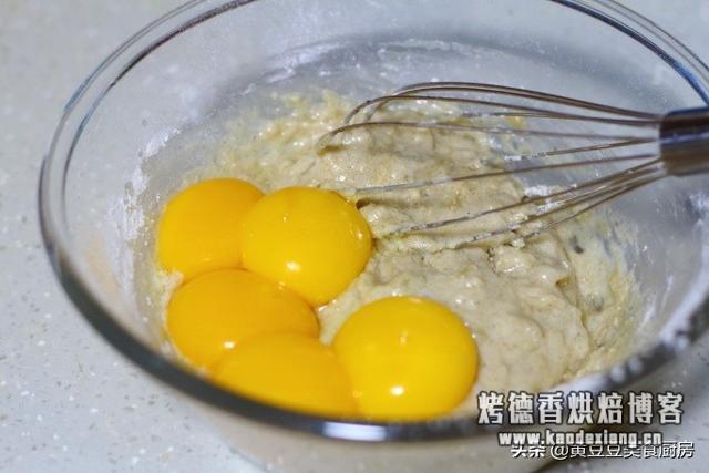 推荐给零基础烘焙爱好者学习的一款蛋糕做法,口感松软细腻