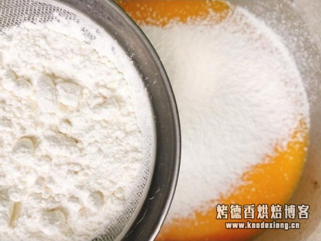 超详细的戚风蛋糕教程,自从用了这个配方,还没有做失败过
