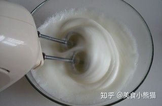 海绵蛋糕这样做出来真香,手把手教你在家做海绵蛋糕,看得流口水