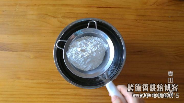 比戚风更简单,不凹不塌的古早味蛋糕,柔软细腻超好吃