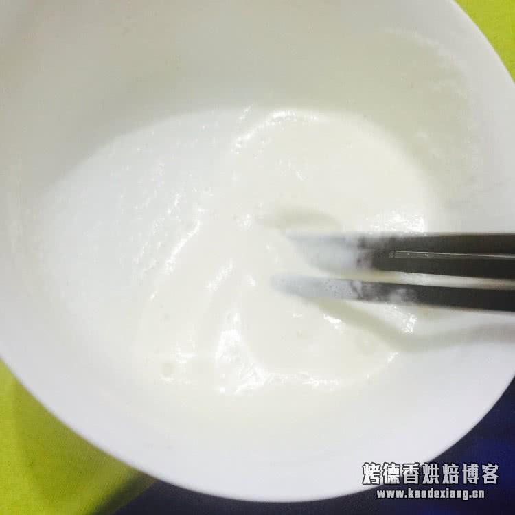 淡奶油怎么打发手动?手动打发淡奶油!