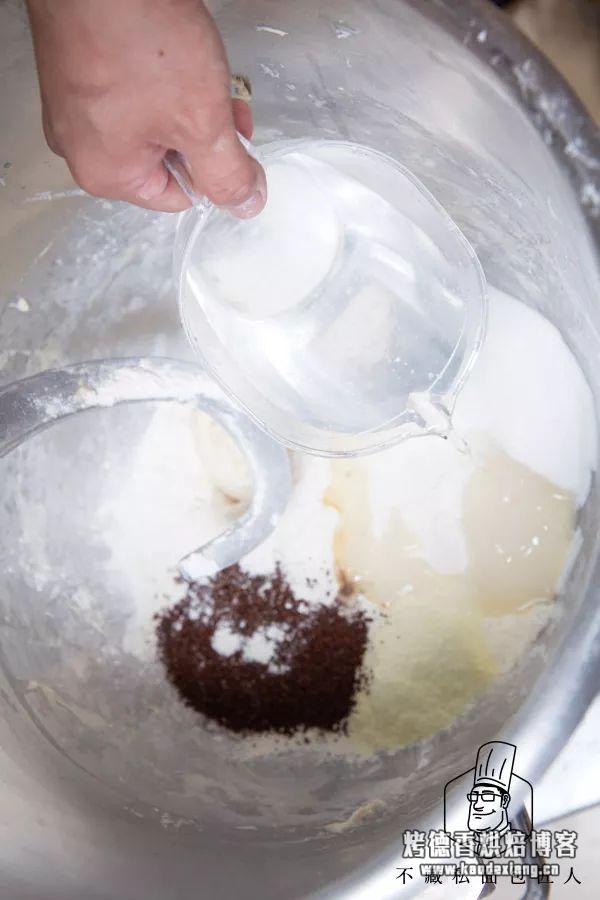 揭秘面包大师吴克己中种法食谱:手撕炼乳&酸奶吐司