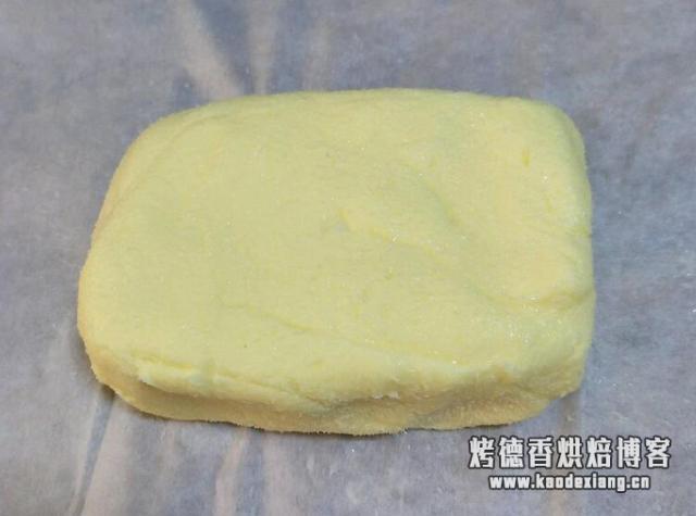 打发过头的奶油不要扔,教你做成黄油,咸香细腻,比买的好