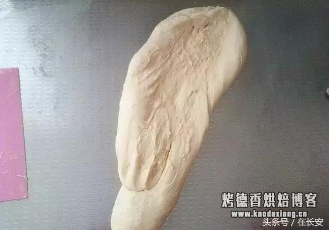 最详细的手工揉面方法，窍门、手法全在里面 如何揉面光滑