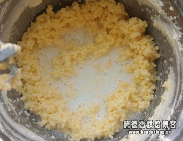 打发过头的奶油不要扔,教你做成黄油,咸香细腻,比买的好