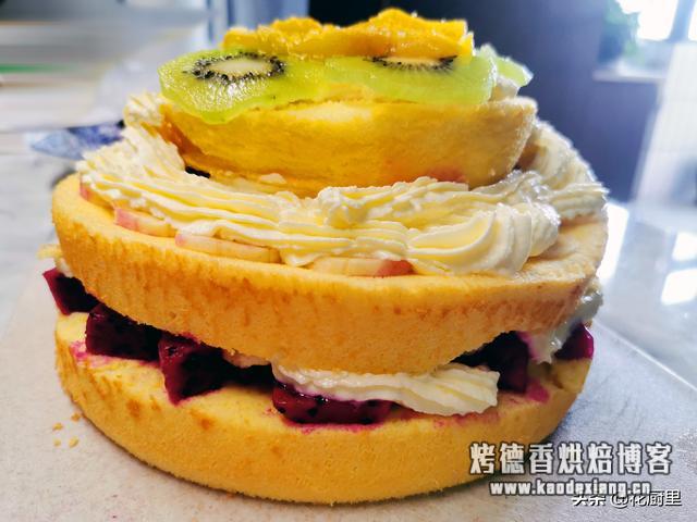 戚风蛋糕,最正确的比例和方法,一步步按照做,就能既松软又香甜