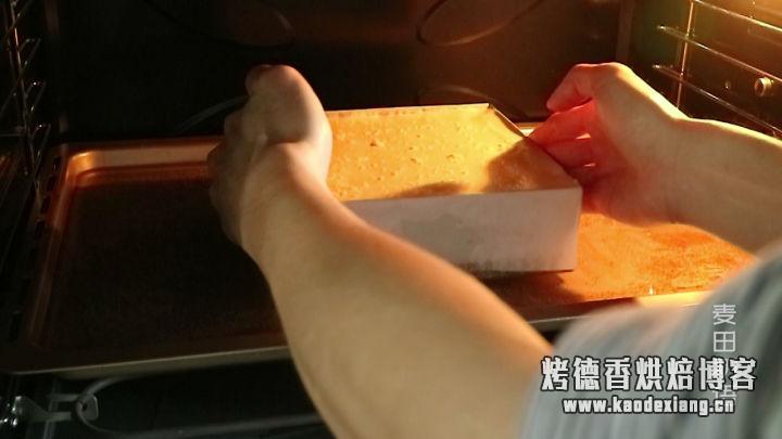 芝士浓郁的网红古早味蛋糕,不凹陷不回缩真的很简单