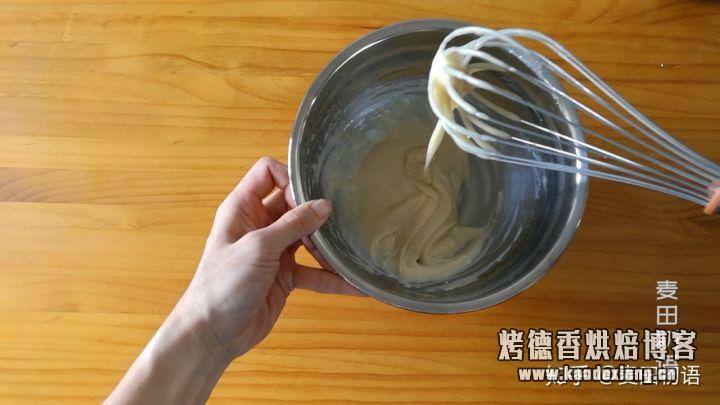 比戚风更简单,不凹不塌的古早味蛋糕,柔软细腻超好吃