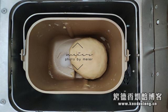 教你用面包机做出松软香甜的面包,过程详细,跟着做你也行!