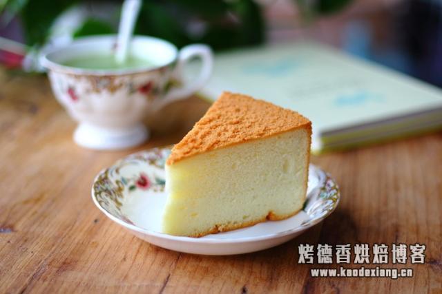 8寸戚风蛋糕的做法,适合烘焙新手制作,口感细腻绵软,零失败