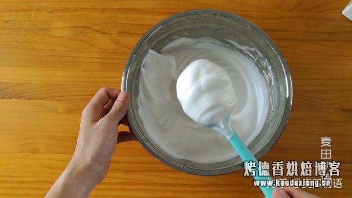 比戚风更简单,不凹不塌的古早味蛋糕,柔软细腻超好吃