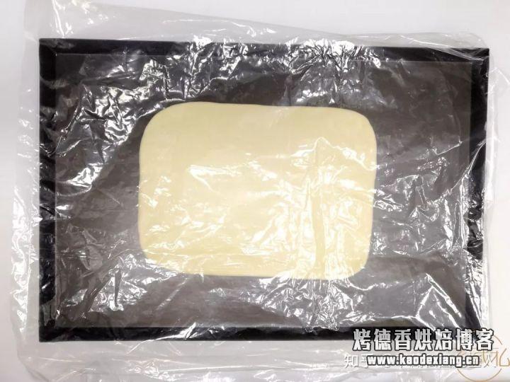家里没有开酥机,怎么做牛角包?