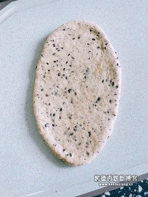 软到不知所措的芝麻包 制作方法