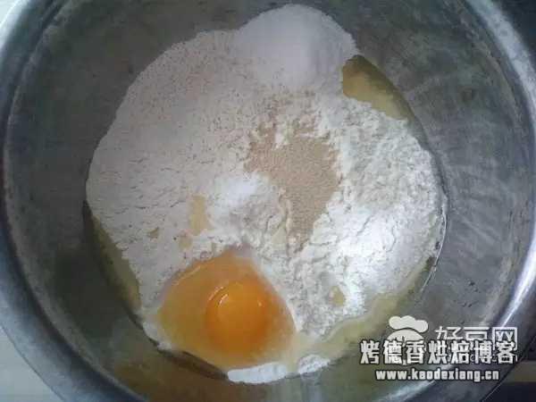不用面包机如何揉面团能揉出手套膜?