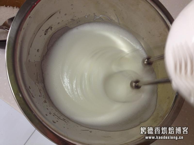 淡奶油怎么打发手动?如何打发蛋白?