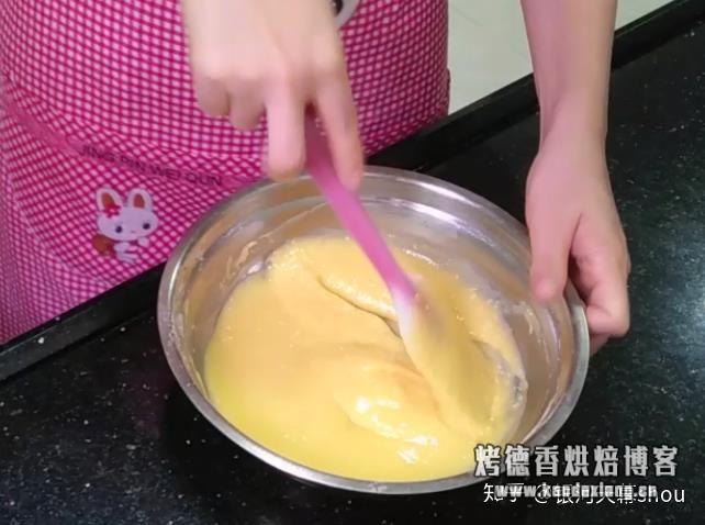 【蛋糕教程】教你戚风蛋糕零失败做法,蓬松柔软不塌陷,一次成功