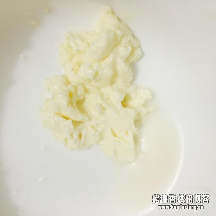 淡奶油怎么打发手动?手动打发淡奶油!