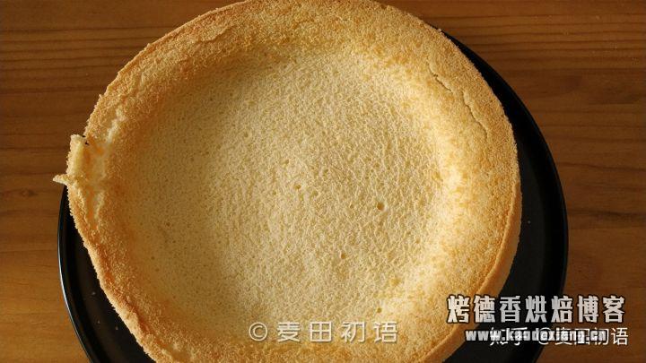 为了做好这个戚风蛋糕,我用了一整箱鸡蛋,从此告别凹底和塌陷