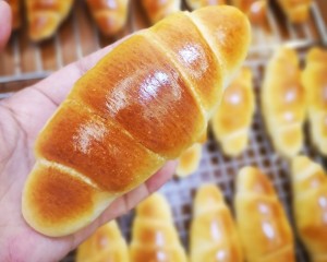 奶香浓郁易上手的鸡蛋鲜奶卷