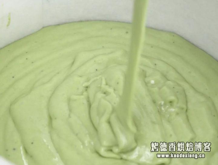 抹茶加上爆浆元素,做出来的蛋糕会是怎样?
