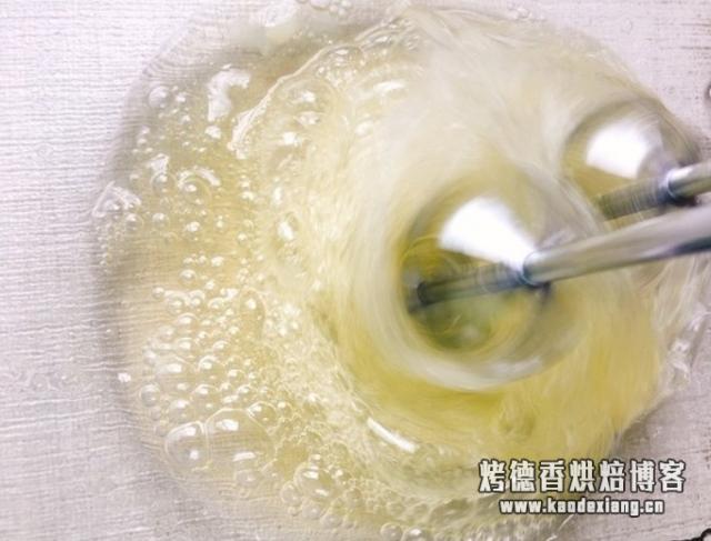 超详细的戚风蛋糕教程,自从用了这个配方,还没有做失败过