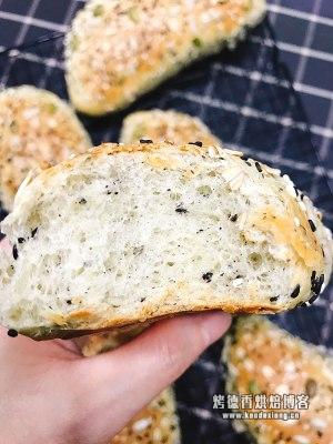 软到不知所措的芝麻包 制作方法